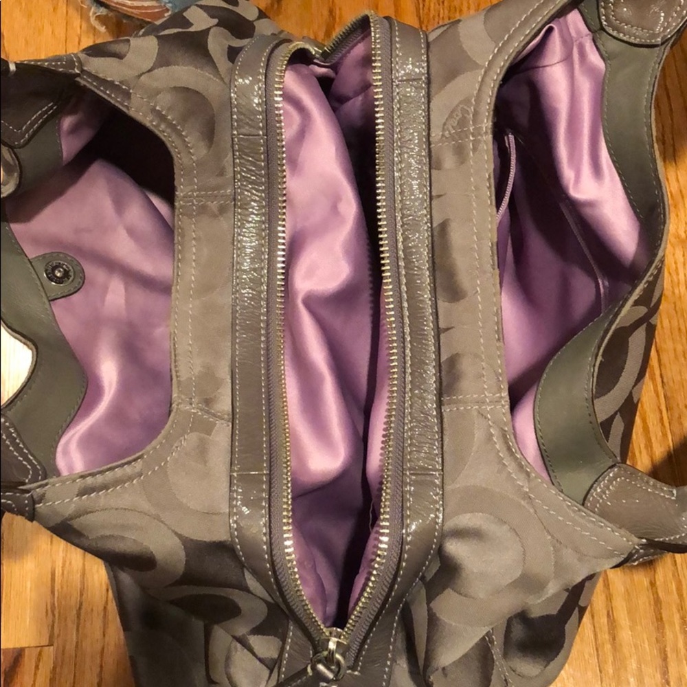 Coach purse - Picture 2 of 3
